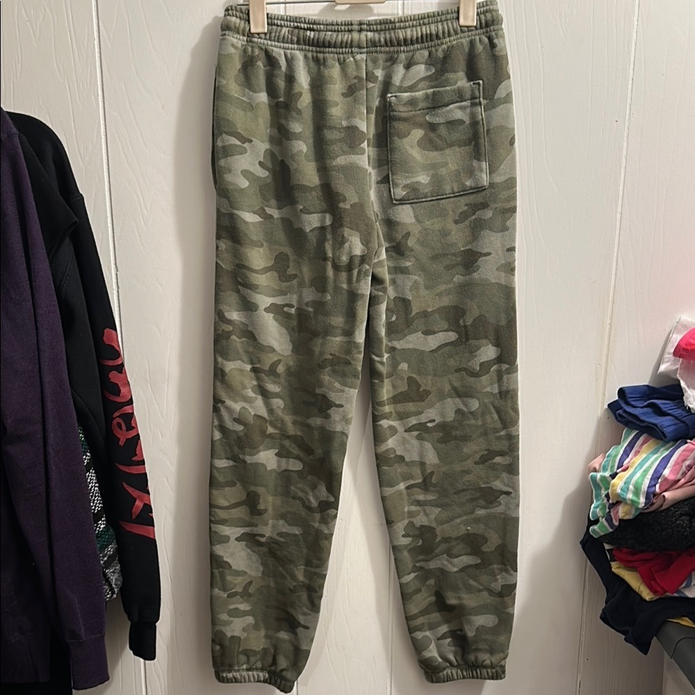 GAP Green Camouflage Sweatpants with Elastic Waistband - Picture 4 of 7